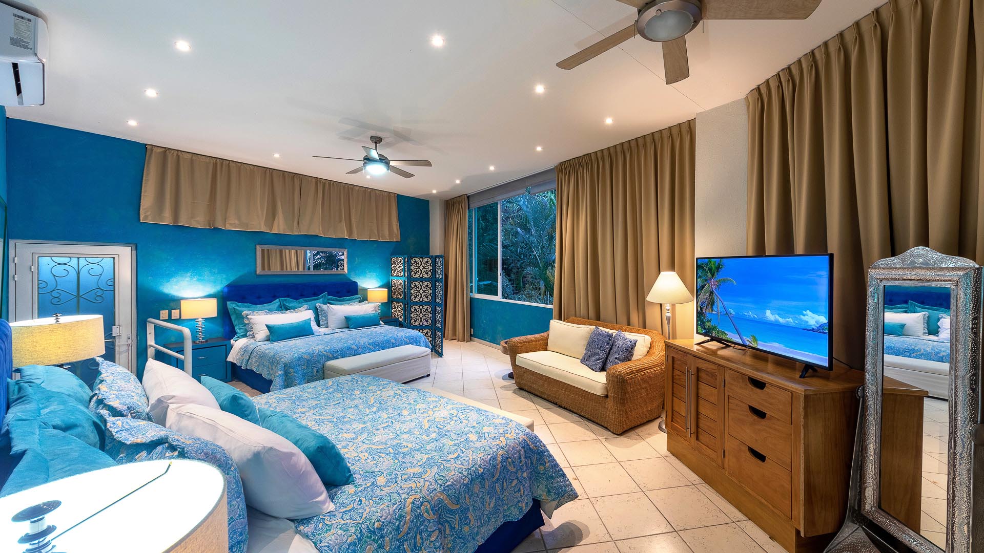 confortable bedroom at casa yvonneka